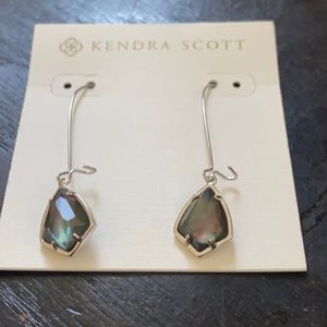 Kendra Scott Black MOP NWOT